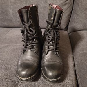 Steve Madden Troopa 2.0 - Size 7.5